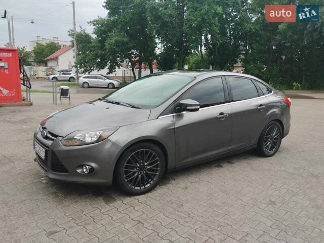 Форд Фокус 2013 у Львові на Automoto.ua Сірий Форд Фокус, об'ємом двигуна 2 л та пробігом 220 тис. км за 8000 $, фото 1 на Automoto.ua