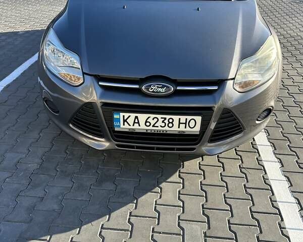 Сірий Форд Фокус, об'ємом двигуна 2 л та пробігом 187 тис. км за 7500 $, фото 1 на Automoto.ua