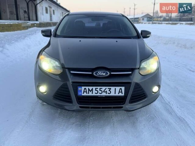 Сірий Форд Фокус, об'ємом двигуна 2 л та пробігом 231 тис. км за 4900 $, фото 1 на Automoto.ua