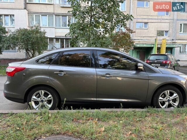 Сірий Форд Фокус, об'ємом двигуна 2 л та пробігом 215 тис. км за 6500 $, фото 1 на Automoto.ua