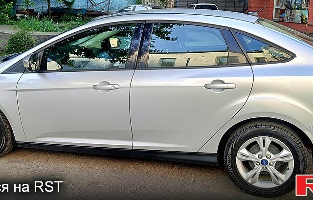 Сірий Форд Фокус, об'ємом двигуна 2 л та пробігом 180 тис. км за 7500 $, фото 1 на Automoto.ua