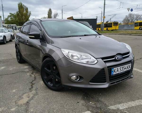 Форд Фокус 2013 в Киеве на Automoto.ua Серый Форд Фокус, объемом двигателя 2 л и пробегом 279 тыс. км за 6200 $, фото 1 на Automoto.ua