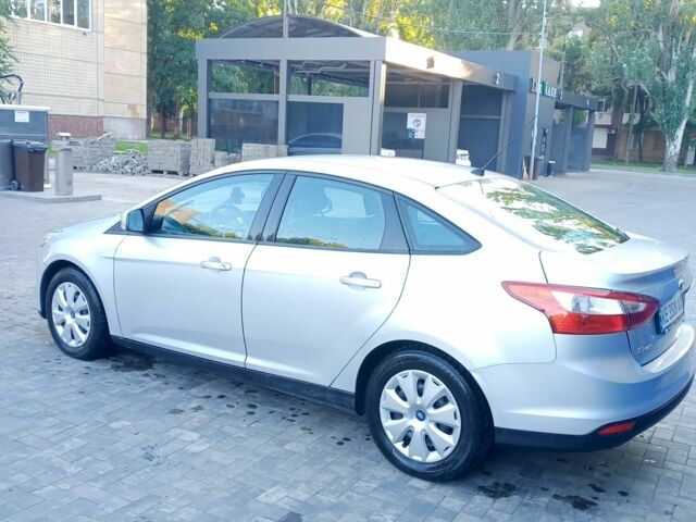 Сірий Форд Фокус, об'ємом двигуна 1 л та пробігом 154 тис. км за 5200 $, фото 1 на Automoto.ua