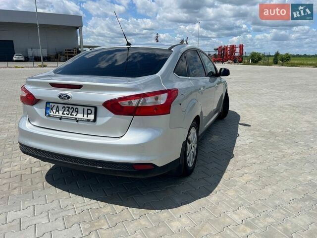 Серый Форд Фокус, объемом двигателя 1 л и пробегом 106 тыс. км за 6500 $, фото 1 на Automoto.ua