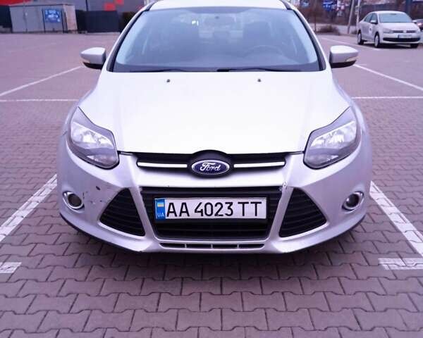 Сірий Форд Фокус, об'ємом двигуна 2 л та пробігом 172 тис. км за 5300 $, фото 1 на Automoto.ua