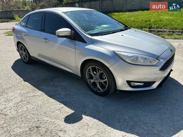 Сірий Форд Фокус, об'ємом двигуна 2 л та пробігом 167 тис. км за 7000 $, фото 1 на Automoto.ua