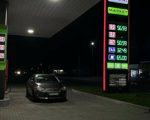 Форд Фокус 2014 в Белой Церкве на Automoto.ua Серый Форд Фокус, объемом двигателя 2 л и пробегом 151 тыс. км за 5999 $, фото 1 на Automoto.ua