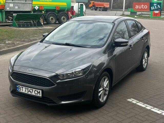 Серый Форд Фокус, объемом двигателя 2 л и пробегом 185 тыс. км за 5850 $, фото 1 на Automoto.ua