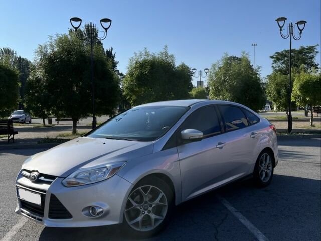 Серый Форд Фокус, объемом двигателя 2 л и пробегом 183 тыс. км за 7200 $, фото 1 на Automoto.ua