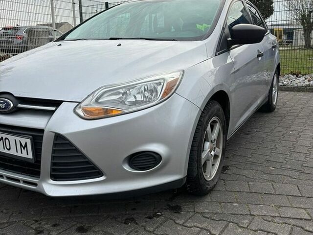 Сірий Форд Фокус, об'ємом двигуна 2 л та пробігом 245 тис. км за 5600 $, фото 1 на Automoto.ua