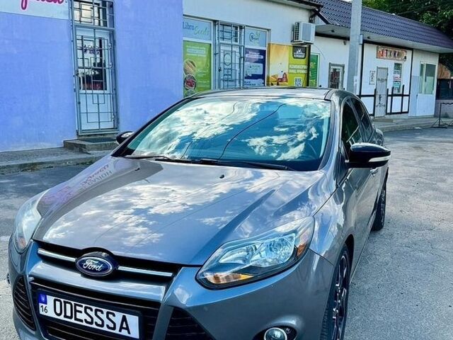 Сірий Форд Фокус, об'ємом двигуна 2 л та пробігом 147 тис. км за 9300 $, фото 1 на Automoto.ua