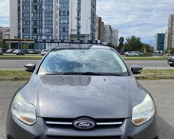 Серый Форд Фокус, объемом двигателя 2 л и пробегом 143 тыс. км за 7500 $, фото 1 на Automoto.ua