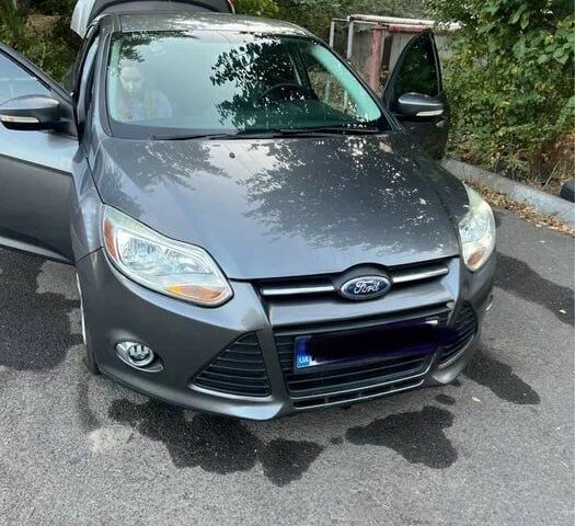 Серый Форд Фокус, объемом двигателя 2 л и пробегом 180 тыс. км за 7000 $, фото 1 на Automoto.ua