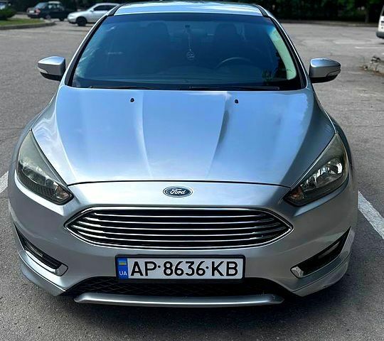 Сірий Форд Фокус, об'ємом двигуна 2 л та пробігом 142 тис. км за 8200 $, фото 1 на Automoto.ua