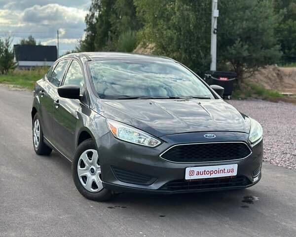 Форд Фокус 2015 у Буче на Automoto.ua Сірий Форд Фокус, об'ємом двигуна 2 л та пробігом 175 тис. км за 7500 $, фото 1 на Automoto.ua