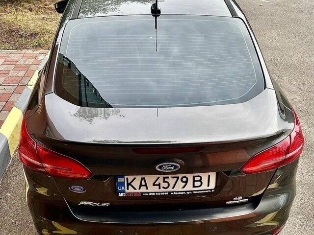 Сірий Форд Фокус, об'ємом двигуна 2 л та пробігом 141 тис. км за 7000 $, фото 1 на Automoto.ua