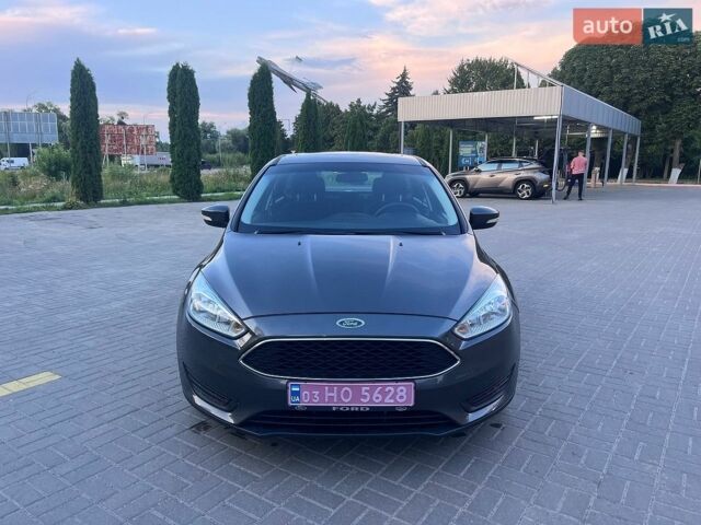 Серый Форд Фокус, объемом двигателя 2 л и пробегом 193 тыс. км за 8500 $, фото 1 на Automoto.ua