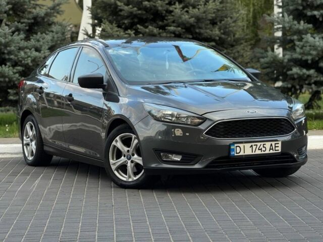 Сірий Форд Фокус, об'ємом двигуна 2 л та пробігом 175 тис. км за 5599 $, фото 1 на Automoto.ua