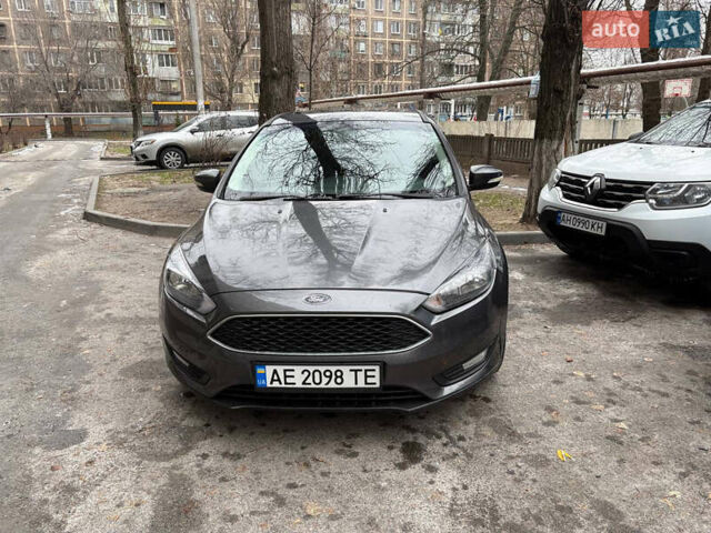 Серый Форд Фокус, объемом двигателя 2 л и пробегом 60 тыс. км за 9500 $, фото 1 на Automoto.ua