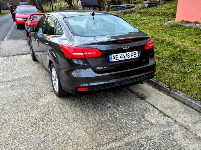 Серый Форд Фокус, объемом двигателя 2 л и пробегом 110 тыс. км за 7000 $, фото 1 на Automoto.ua