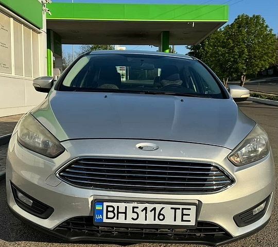 Сірий Форд Фокус, об'ємом двигуна 2 л та пробігом 291 тис. км за 6500 $, фото 1 на Automoto.ua