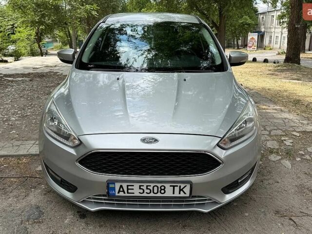 Серый Форд Фокус, объемом двигателя 2 л и пробегом 265 тыс. км за 6800 $, фото 1 на Automoto.ua