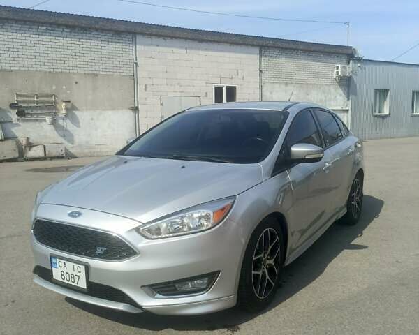 Сірий Форд Фокус, об'ємом двигуна 2 л та пробігом 107 тис. км за 9000 $, фото 1 на Automoto.ua