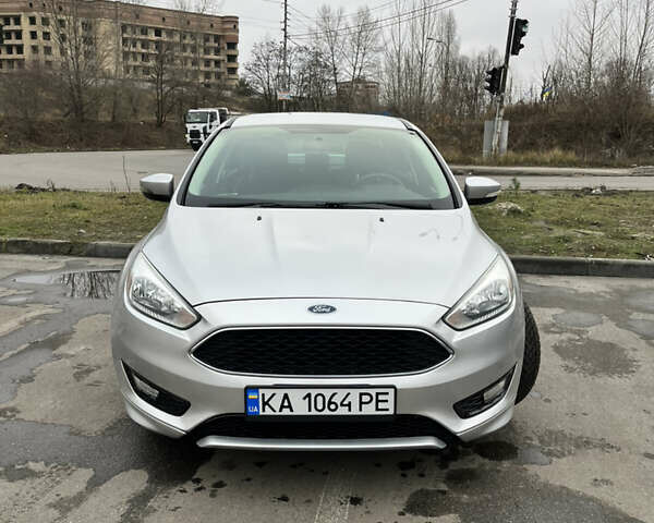 Серый Форд Фокус, объемом двигателя 2 л и пробегом 120 тыс. км за 8800 $, фото 1 на Automoto.ua