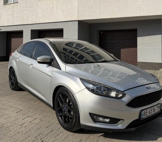 Серый Форд Фокус, объемом двигателя 2 л и пробегом 89 тыс. км за 11000 $, фото 1 на Automoto.ua