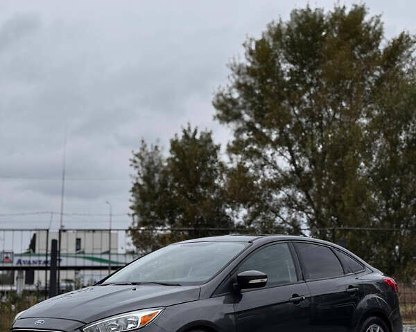 Серый Форд Фокус, объемом двигателя 2 л и пробегом 124 тыс. км за 7200 $, фото 1 на Automoto.ua