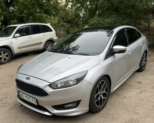 Серый Форд Фокус, объемом двигателя 2 л и пробегом 66 тыс. км за 9800 $, фото 1 на Automoto.ua