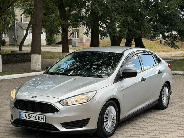 Серый Форд Фокус, объемом двигателя 2 л и пробегом 149 тыс. км за 7500 $, фото 1 на Automoto.ua