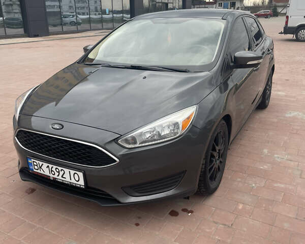 Серый Форд Фокус, объемом двигателя 2 л и пробегом 186 тыс. км за 7500 $, фото 1 на Automoto.ua