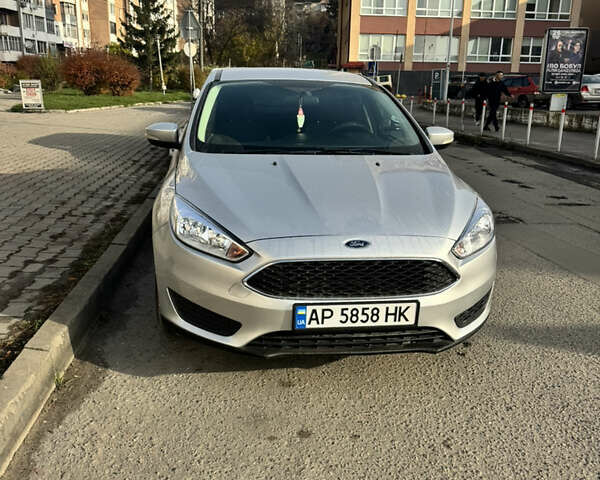 Сірий Форд Фокус, об'ємом двигуна 2 л та пробігом 121 тис. км за 9000 $, фото 1 на Automoto.ua