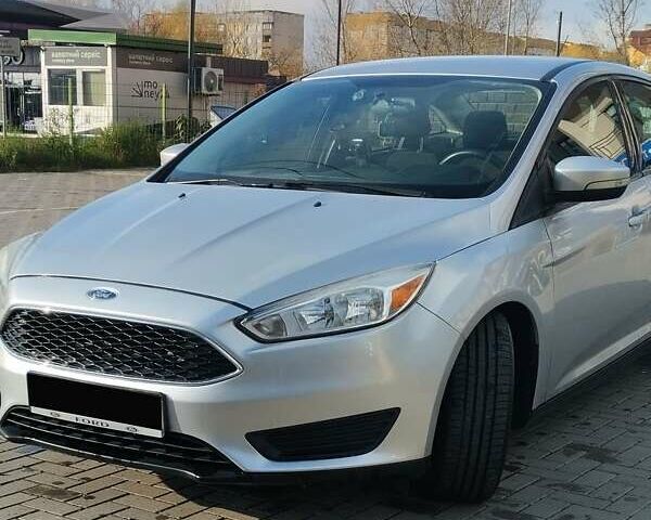 Сірий Форд Фокус, об'ємом двигуна 2 л та пробігом 143 тис. км за 8999 $, фото 1 на Automoto.ua