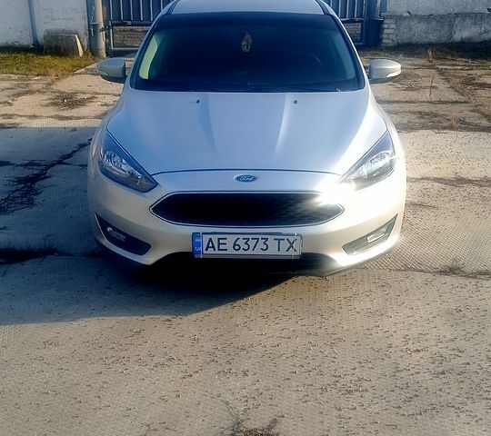 Сірий Форд Фокус, об'ємом двигуна 1 л та пробігом 170 тис. км за 7500 $, фото 1 на Automoto.ua