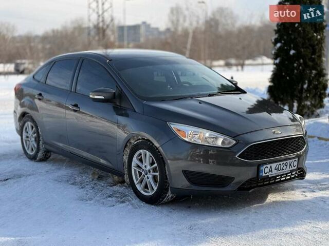 Сірий Форд Фокус, об'ємом двигуна 2 л та пробігом 193 тис. км за 8750 $, фото 1 на Automoto.ua