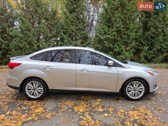 Серый Форд Фокус, объемом двигателя 2 л и пробегом 162 тыс. км за 7500 $, фото 1 на Automoto.ua