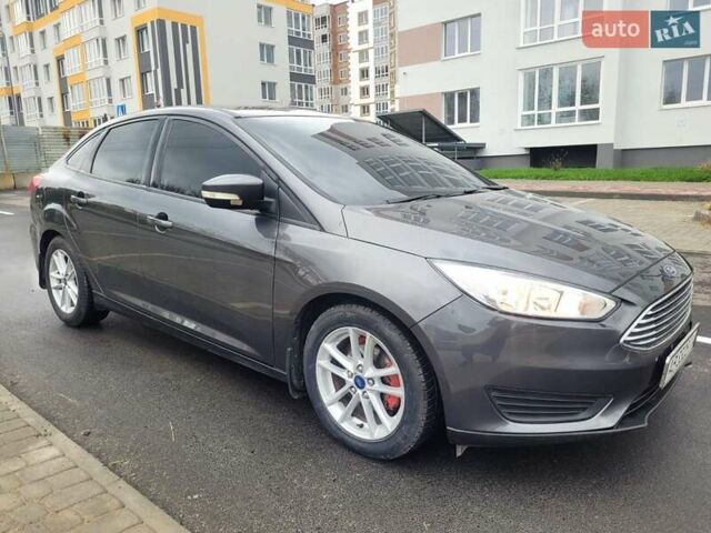 Серый Форд Фокус, объемом двигателя 2 л и пробегом 140 тыс. км за 8500 $, фото 1 на Automoto.ua