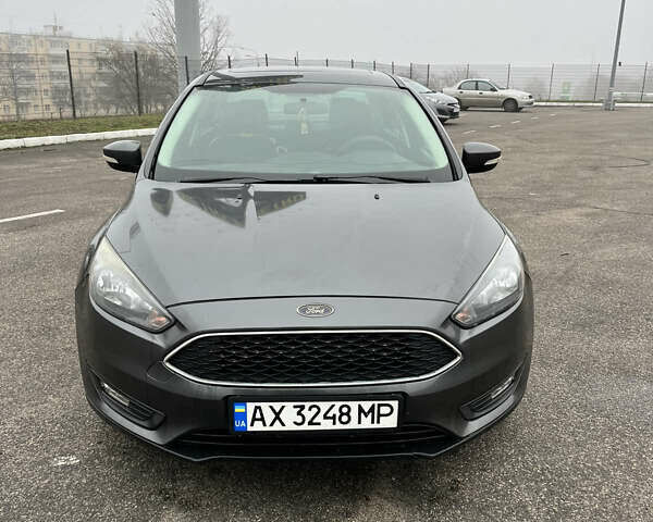 Серый Форд Фокус, объемом двигателя 2 л и пробегом 200 тыс. км за 8000 $, фото 1 на Automoto.ua