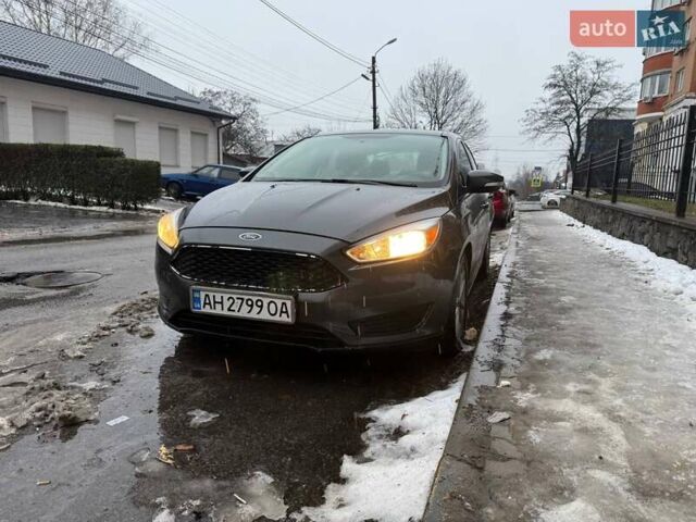 Сірий Форд Фокус, об'ємом двигуна 2 л та пробігом 46 тис. км за 9800 $, фото 1 на Automoto.ua