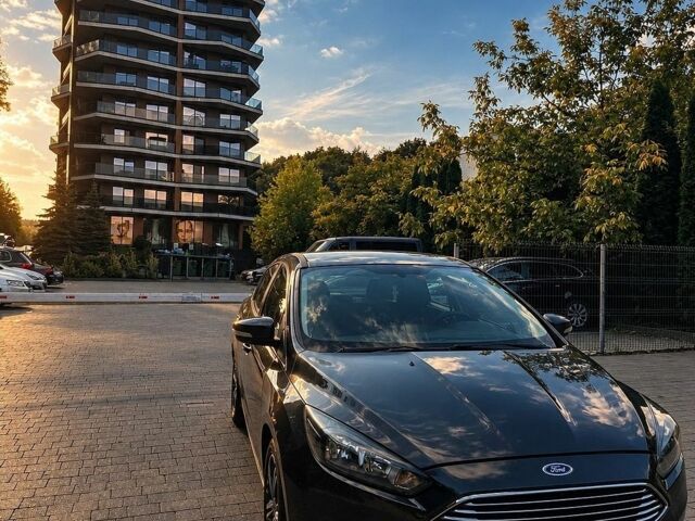 Сірий Форд Фокус, об'ємом двигуна 1 л та пробігом 185 тис. км за 7500 $, фото 1 на Automoto.ua