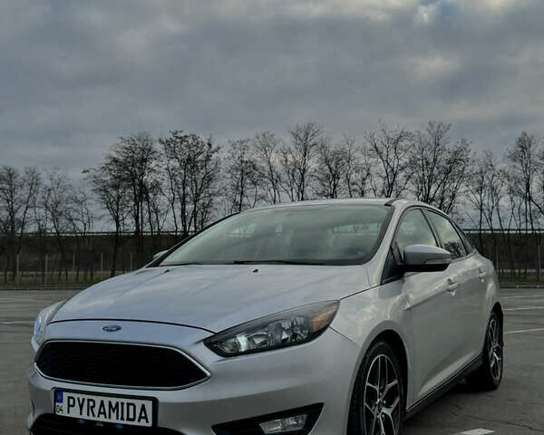 Серый Форд Фокус, объемом двигателя 2 л и пробегом 117 тыс. км за 10000 $, фото 1 на Automoto.ua