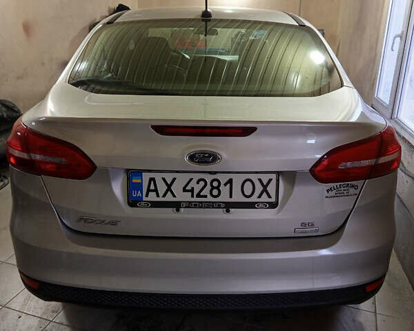 Серый Форд Фокус, объемом двигателя 1 л и пробегом 75 тыс. км за 8200 $, фото 1 на Automoto.ua