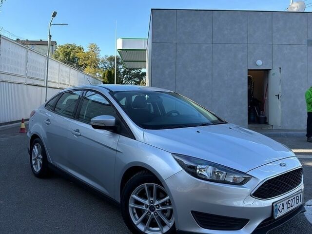 Сірий Форд Фокус, об'ємом двигуна 2 л та пробігом 180 тис. км за 7900 $, фото 1 на Automoto.ua