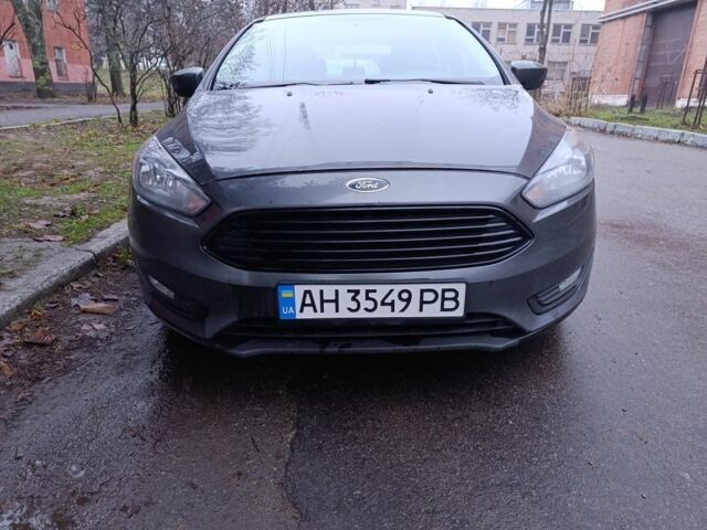 Серый Форд Фокус, объемом двигателя 10 л и пробегом 108 тыс. км за 9000 $, фото 1 на Automoto.ua
