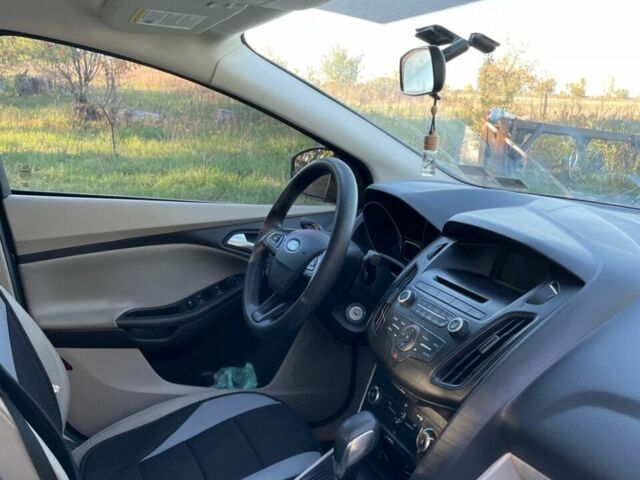 Сірий Форд Фокус, об'ємом двигуна 2 л та пробігом 105 тис. км за 9500 $, фото 1 на Automoto.ua
