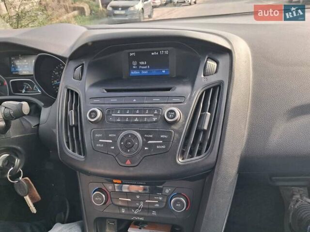 Серый Форд Фокус, объемом двигателя 1 л и пробегом 90 тыс. км за 8899 $, фото 1 на Automoto.ua