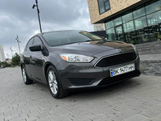 Сірий Форд Фокус, об'ємом двигуна 1 л та пробігом 61 тис. км за 9700 $, фото 1 на Automoto.ua