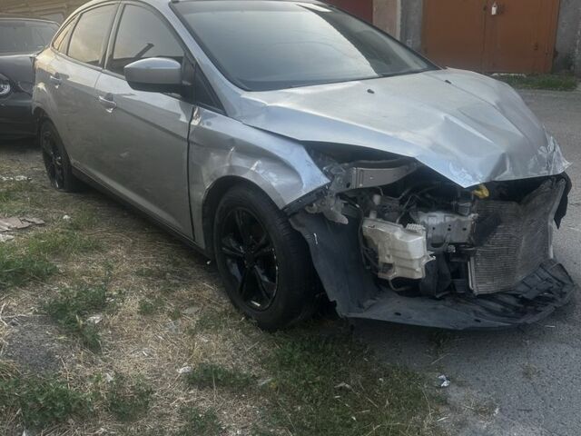 Сірий Форд Фокус, об'ємом двигуна 2 л та пробігом 120 тис. км за 2998 $, фото 1 на Automoto.ua